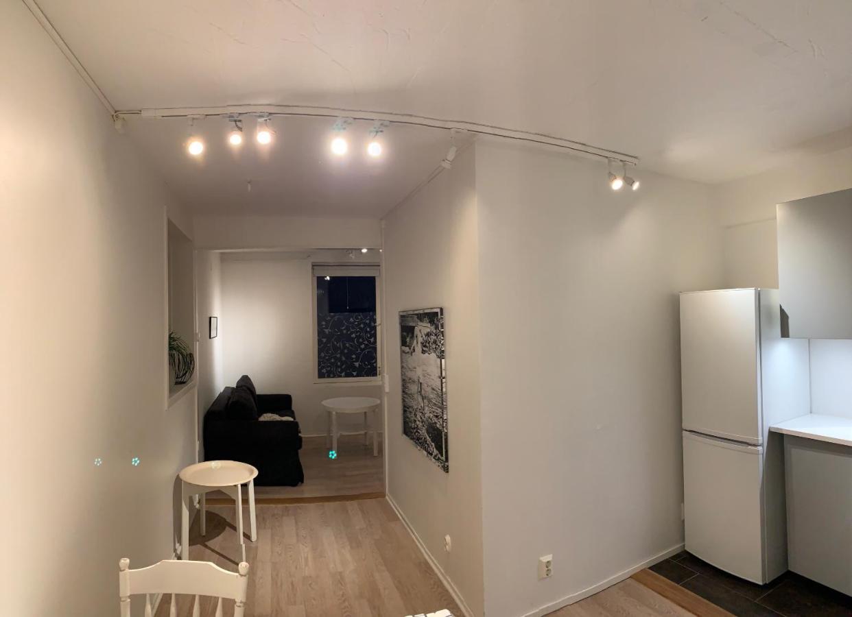 Centrumlagenhet Med Egen Bastu Mariehamn Extérieur photo